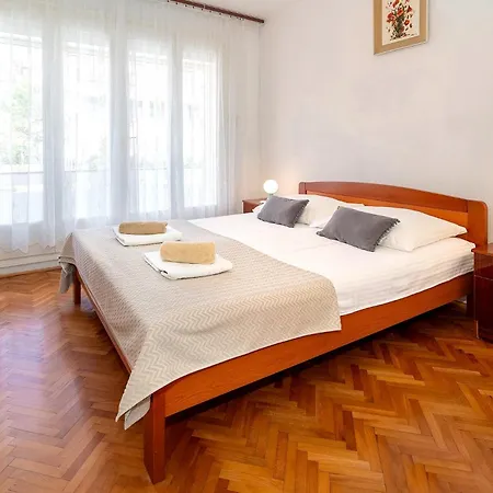 Nada & Ivan With Terrace Apartment