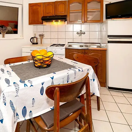 Nada & Ivan With Terrace דירה *