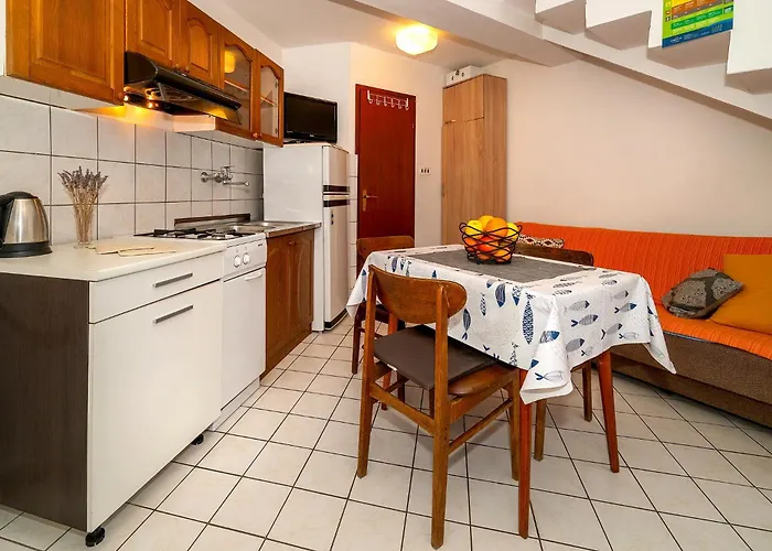 Nada & Ivan With Terrace Apartment Baska (Krk)