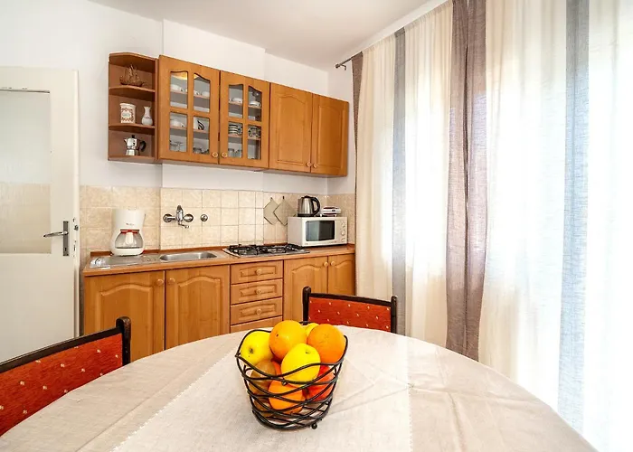 Nada & Ivan With Terrace Baska (Krk)