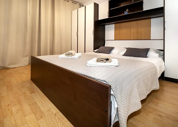 Nada & Ivan With Terrace Apartment