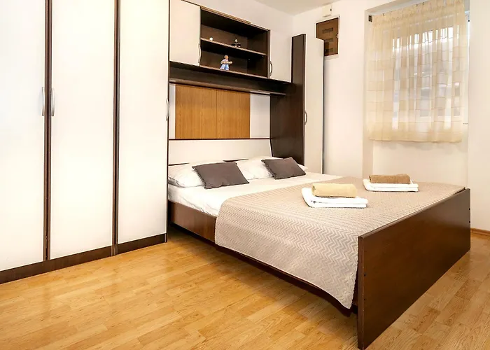 Nada & Ivan With Terrace Apartment *