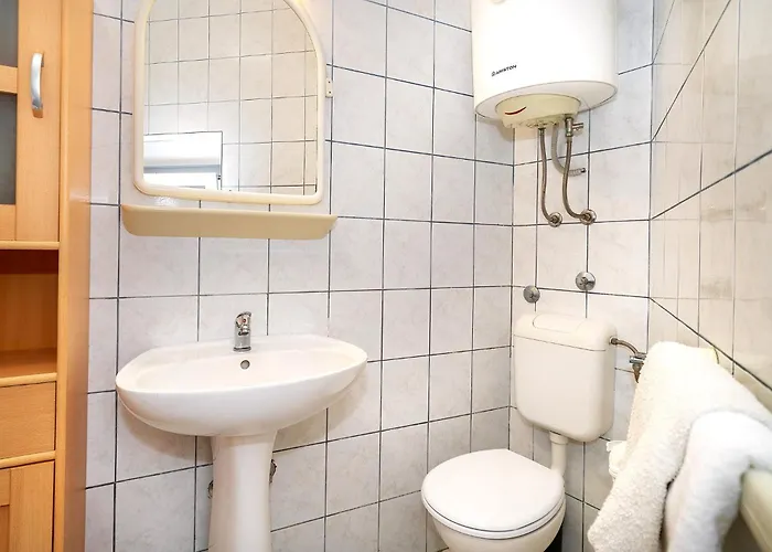 Apartment Nada & Ivan With Terrace Baska (Krk)