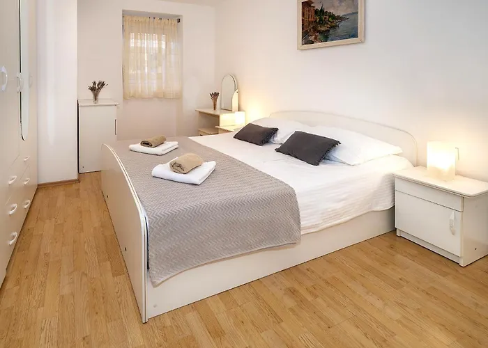 Nada & Ivan With Terrace Baska (Krk)