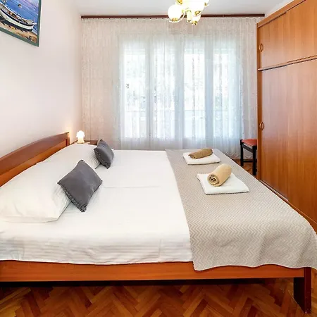 Nada & Ivan With Terrace * Baška