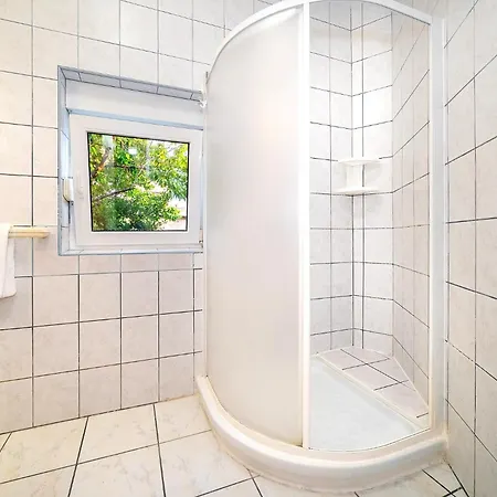 Nada & Ivan With Terrace Apartamento Baška