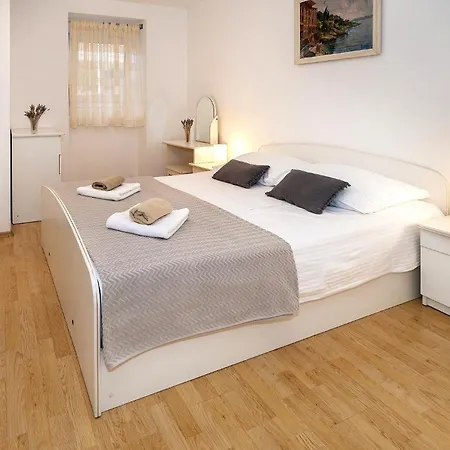 Nada & Ivan With Terrace Baška