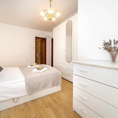 Apartamento Nada & Ivan With Terrace *